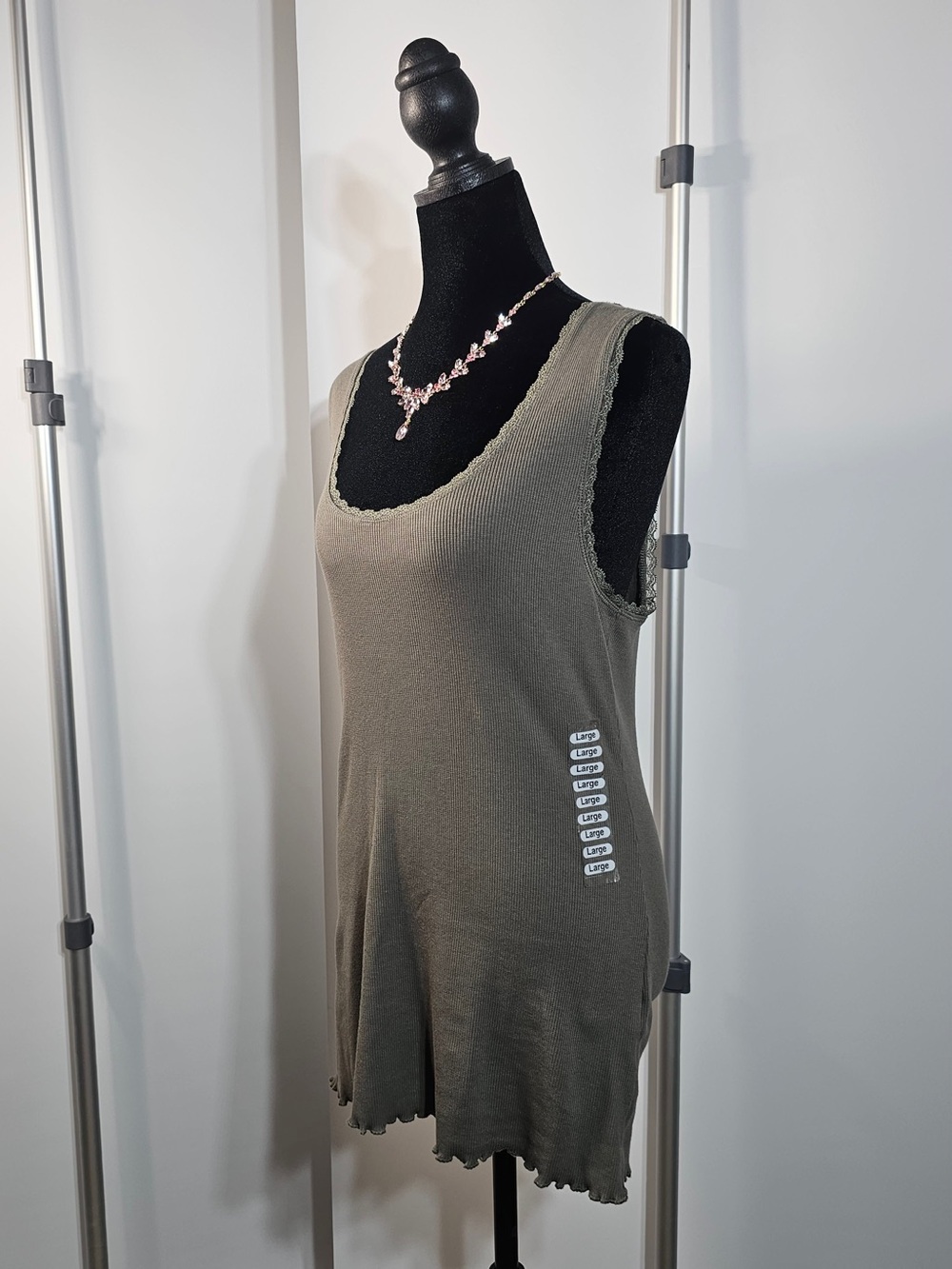 #138 NWT Victor by Victor Alfaro Olive Green Ribbed Lace-Trim Tunic Tank Top L